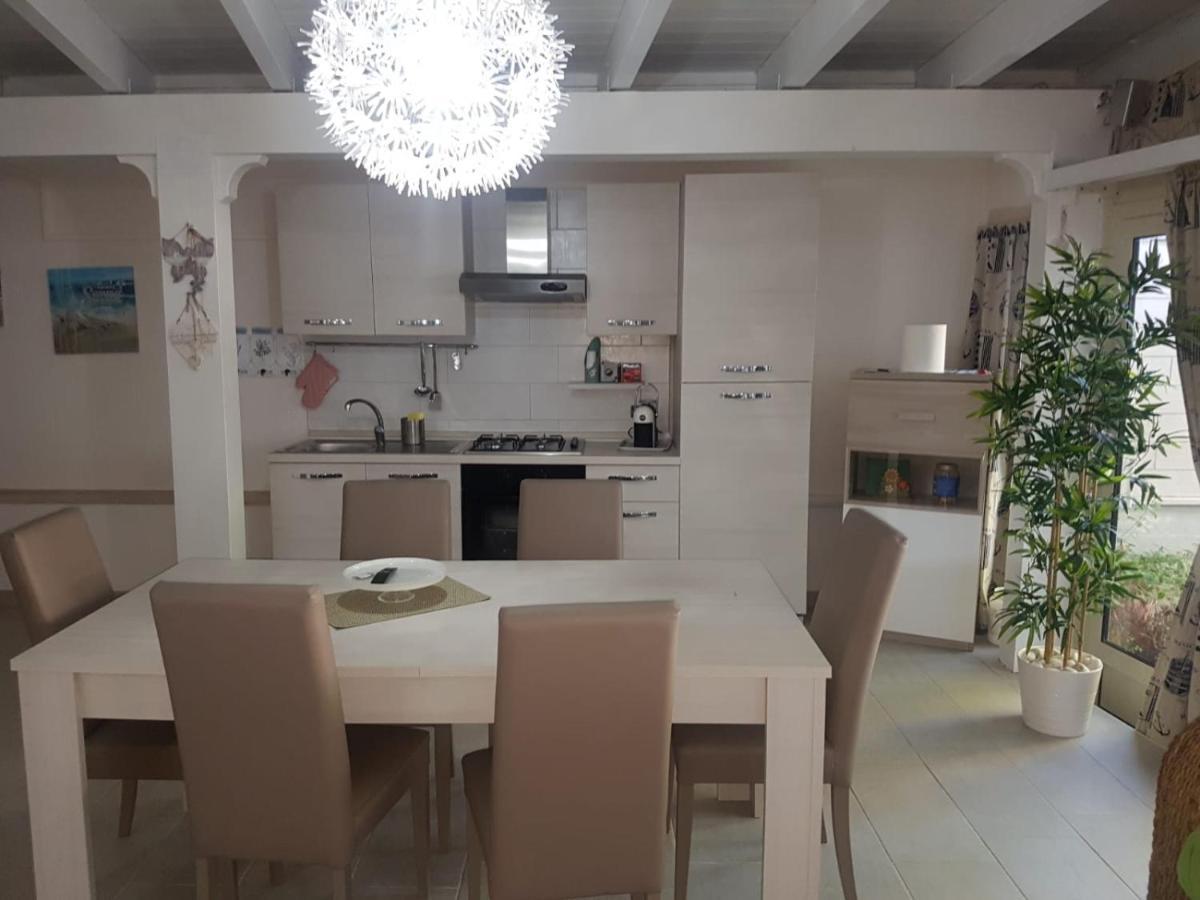 Villa Relax Sul Mare กัลลีโปลี ภายนอก รูปภาพ