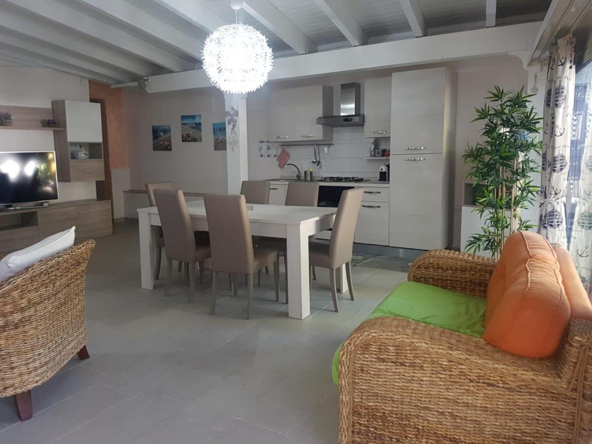 Villa Relax Sul Mare กัลลีโปลี ภายนอก รูปภาพ