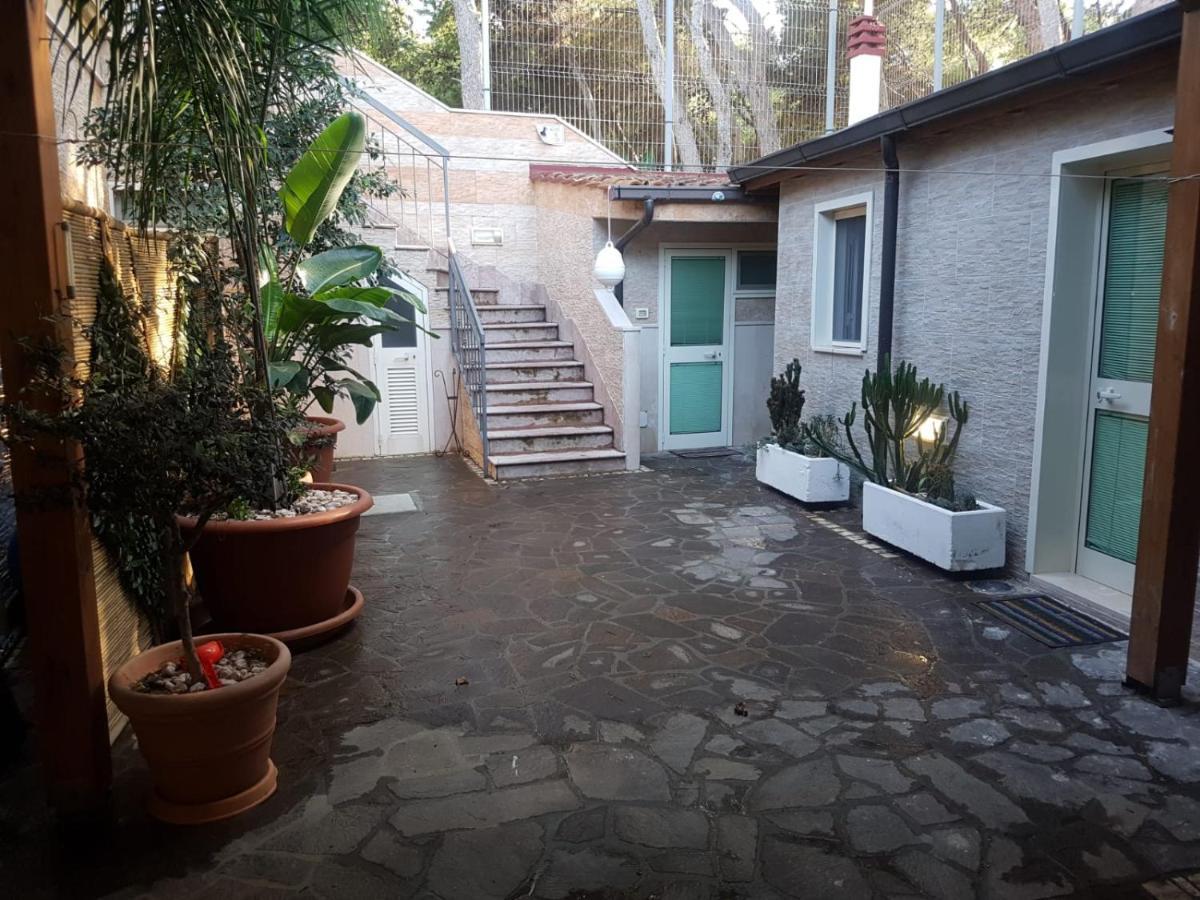Villa Relax Sul Mare กัลลีโปลี ภายนอก รูปภาพ
